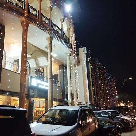 Hotel Tara Palace By Goyal Hoteliers Agra  Exteriör bild