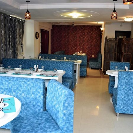 Hotel Tara Palace By Goyal Hoteliers Agra  Exteriör bild