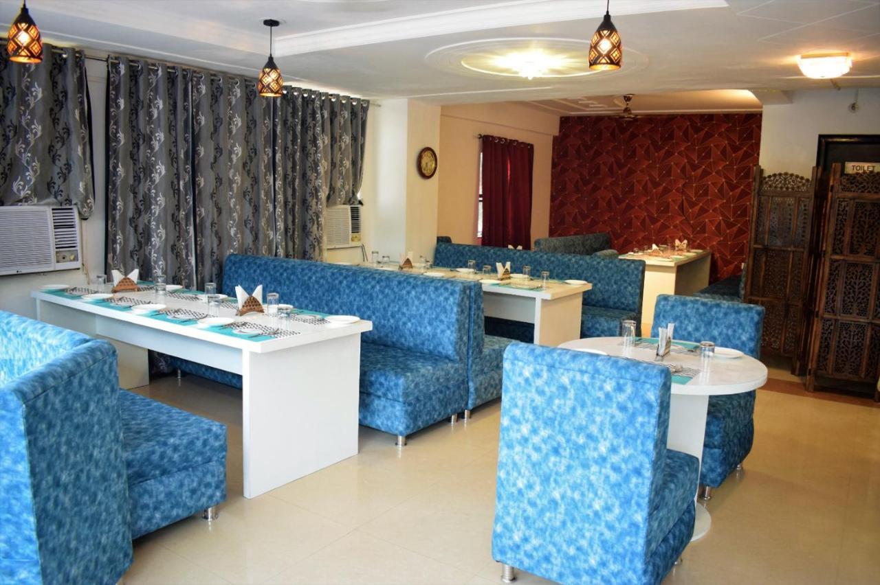 Hotel Tara Palace By Goyal Hoteliers Agra  Exteriör bild