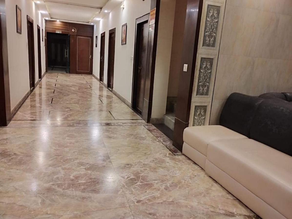 Hotel Tara Palace By Goyal Hoteliers Agra  Exteriör bild