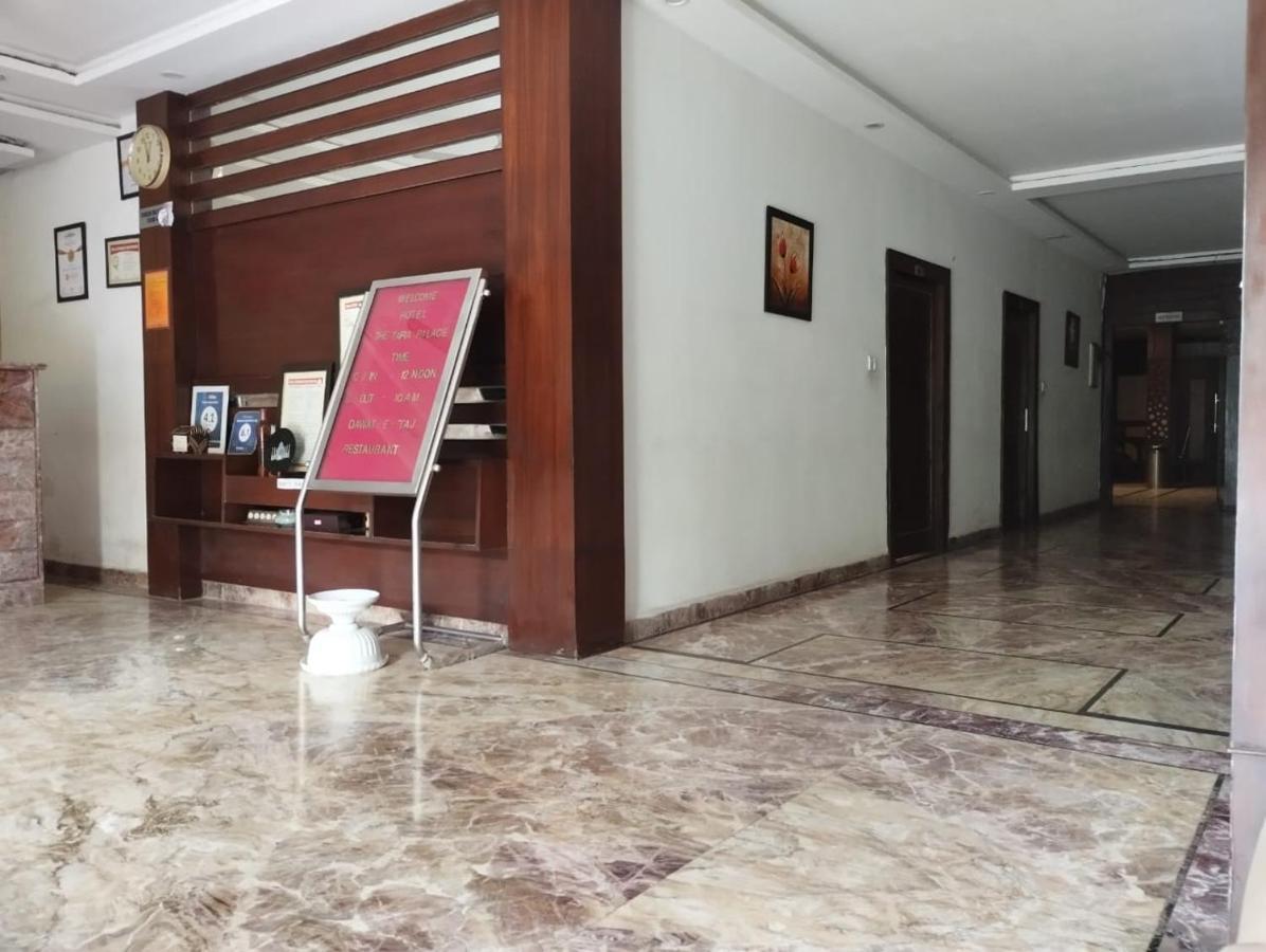 Hotel Tara Palace By Goyal Hoteliers Agra  Exteriör bild
